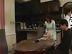 Makea ei äiti (sensuroimattomia)